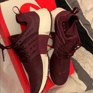 Nike Prestos-Night Maroon